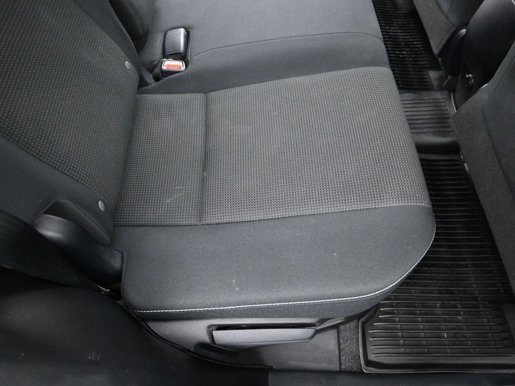 Used 2017 Magnetic Gray Metallic Toyota XLE image 28