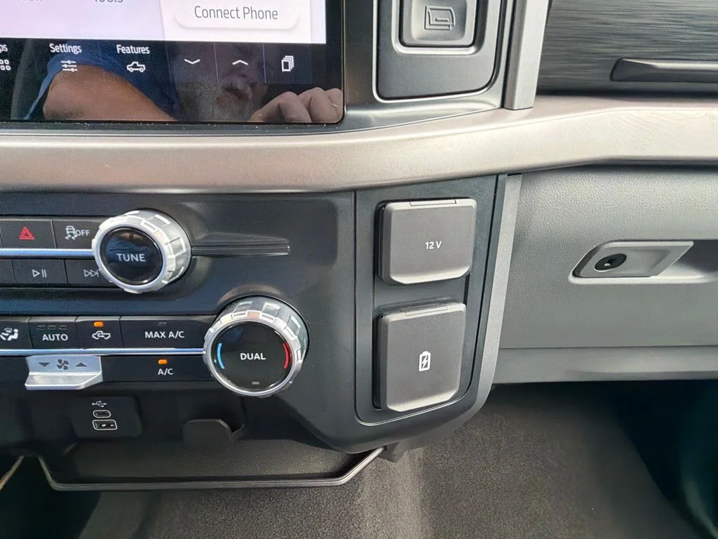 Used 2025 Black Ford XLT image 26