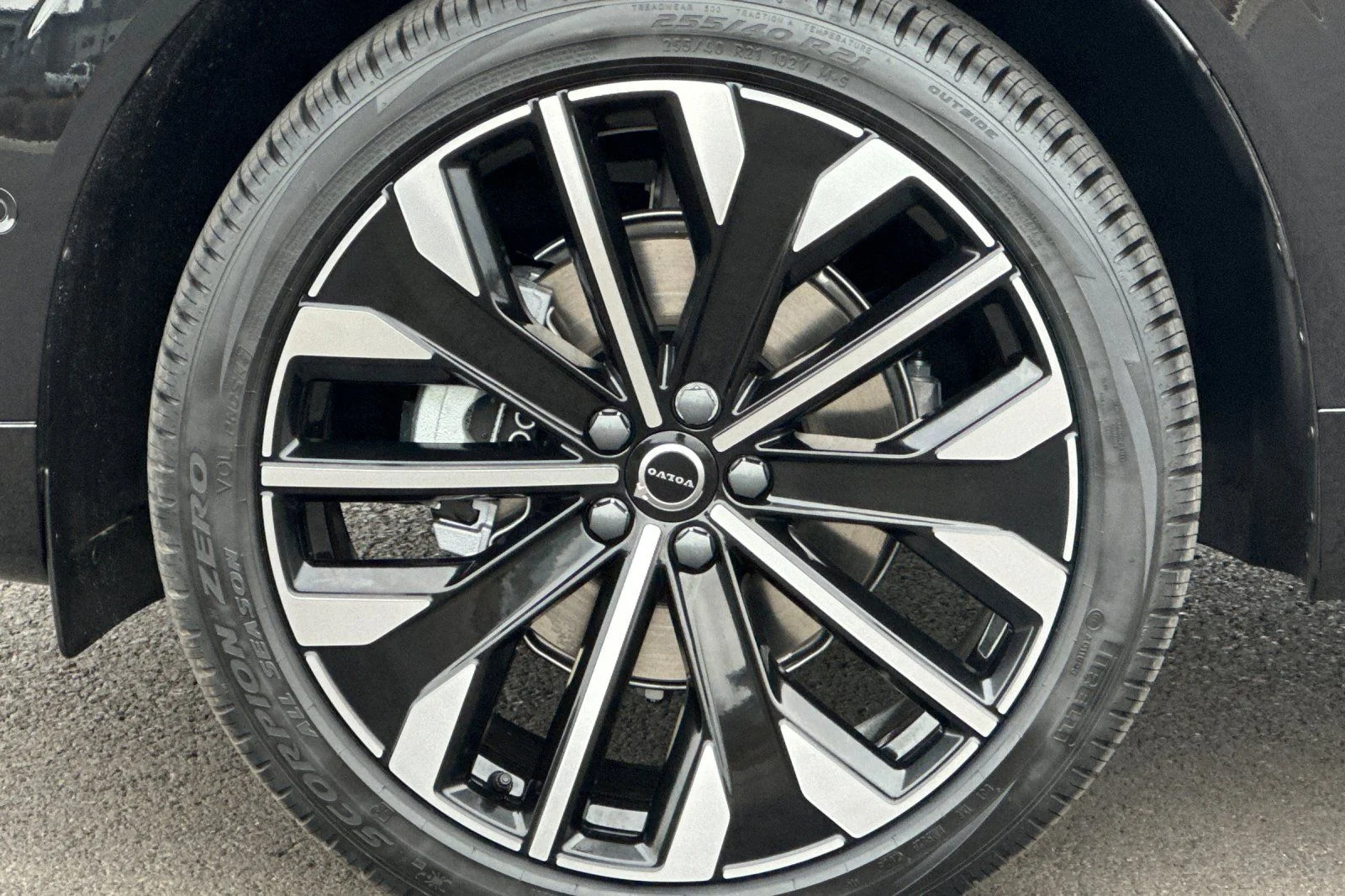 New 2026 Onyx Black Volvo Ultra image 24