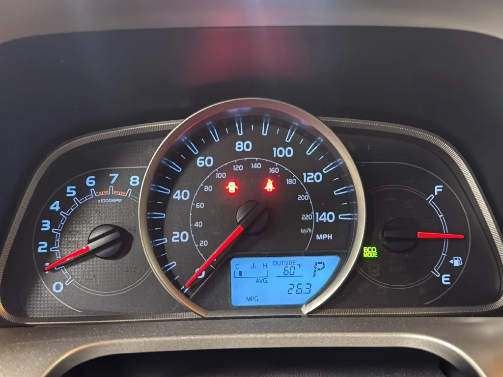 Used 2015 Red Toyota XLE image 20