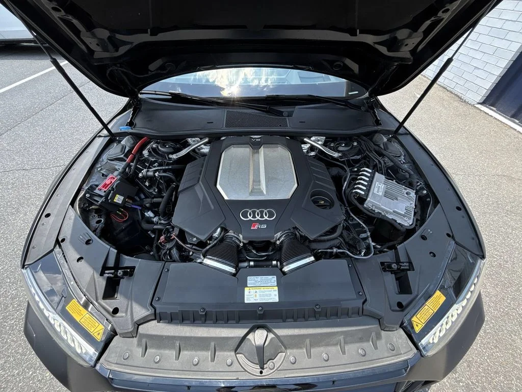 Used 2021  Audi 4.0T image 18