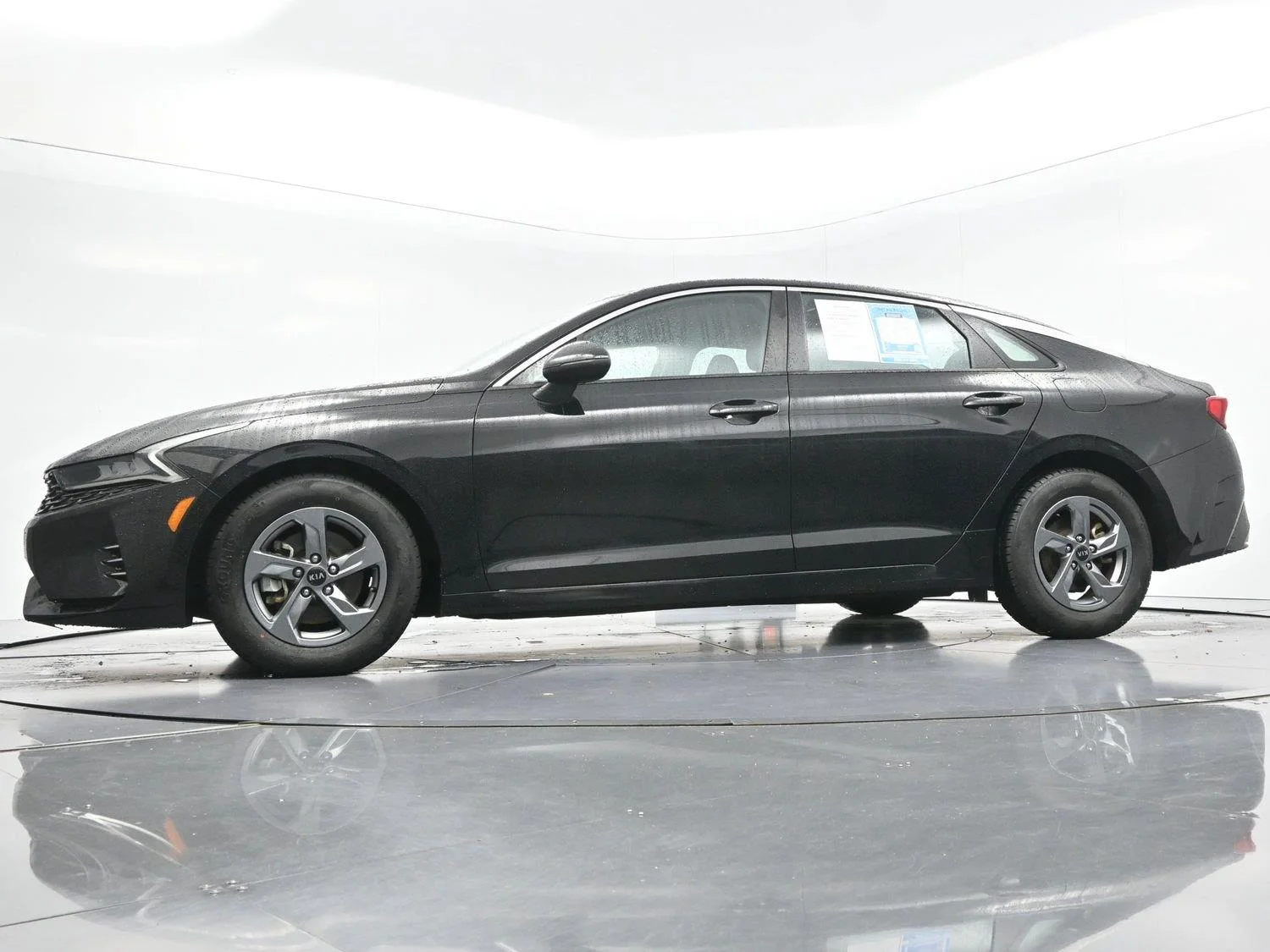 Used 2021 Ebony Black Kia LXS image 45