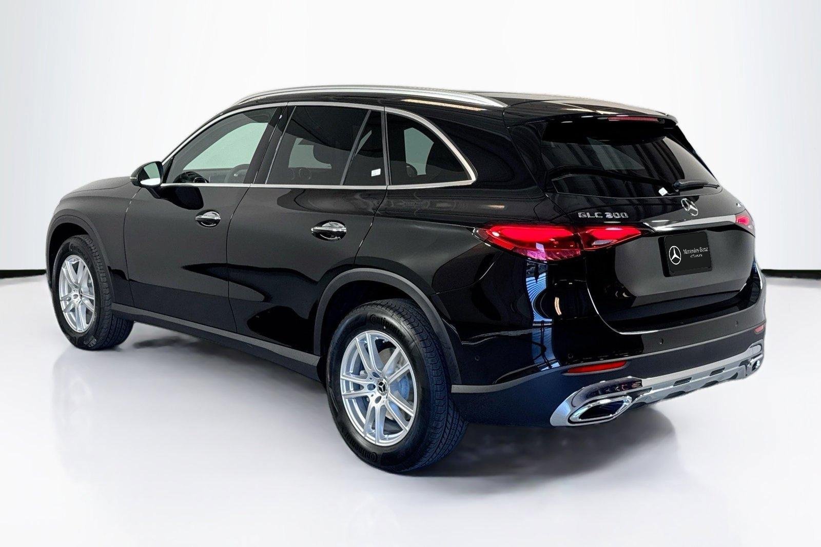 New 2026 Obsidian Black Metallic Mercedes-Benz GLC 300 image 7