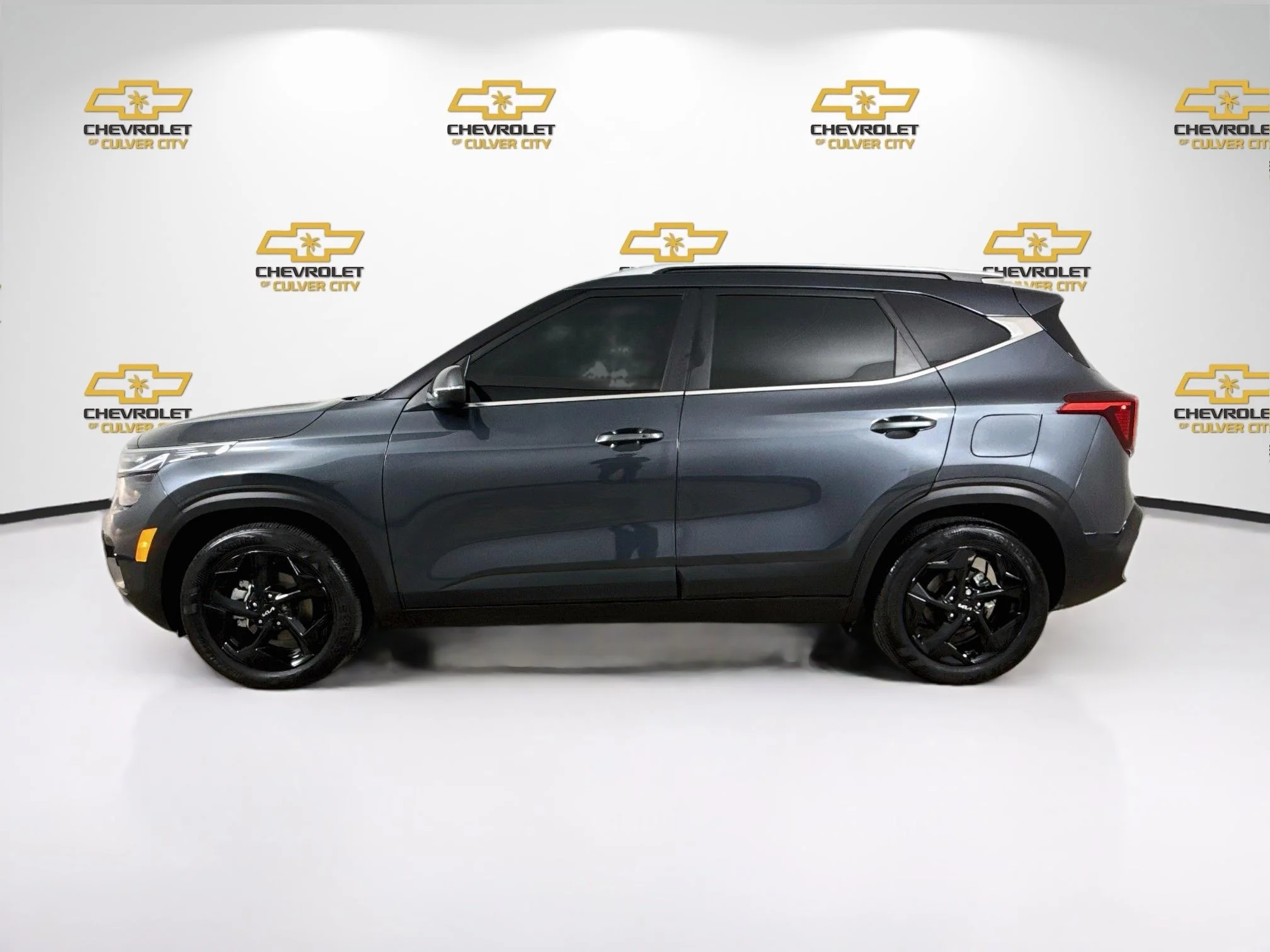 Used 2026  Kia EX image 5