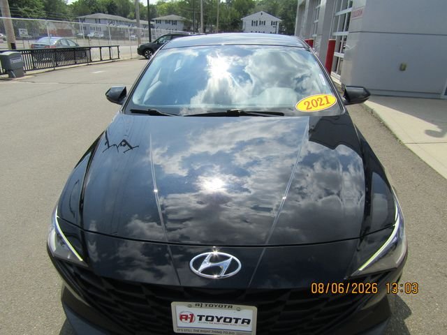 Used 2021 Hyundai Elantra SEL with VIN 5NPLM4AG1MH038592 for sale in New Haven, CT