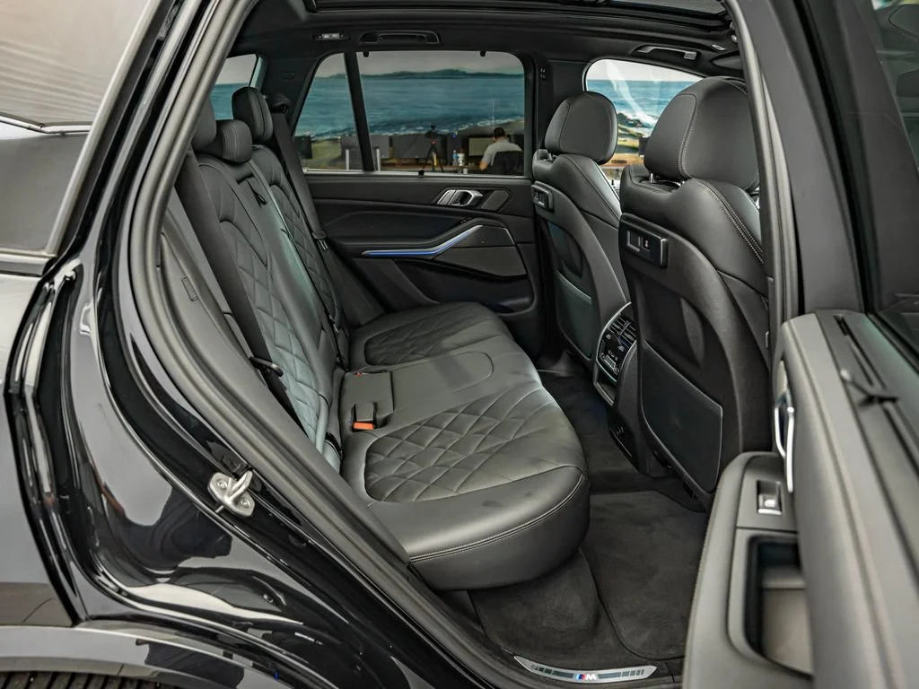 Used 2023 Black Sapphire Metallic BMW xDrive40i image 34