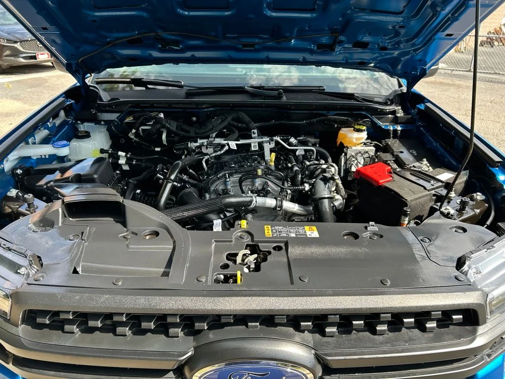 Used 2025 Blue Ford XL image 10