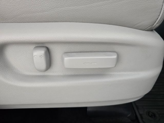 Certified Used 2017 White Diamond Pearl Honda Touring image 3