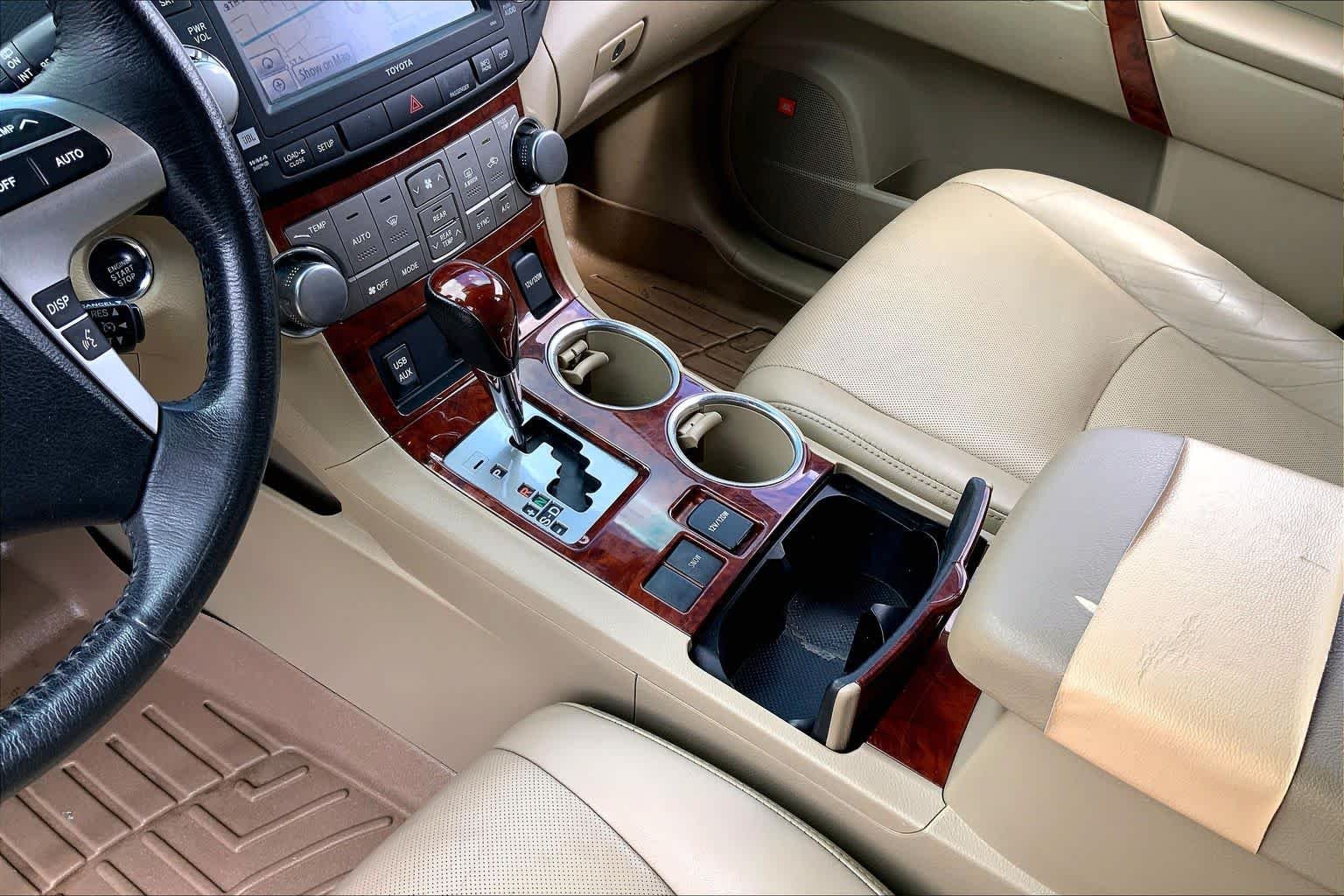 Used 2012 Blizzard Pearl Toyota Limited image 17
