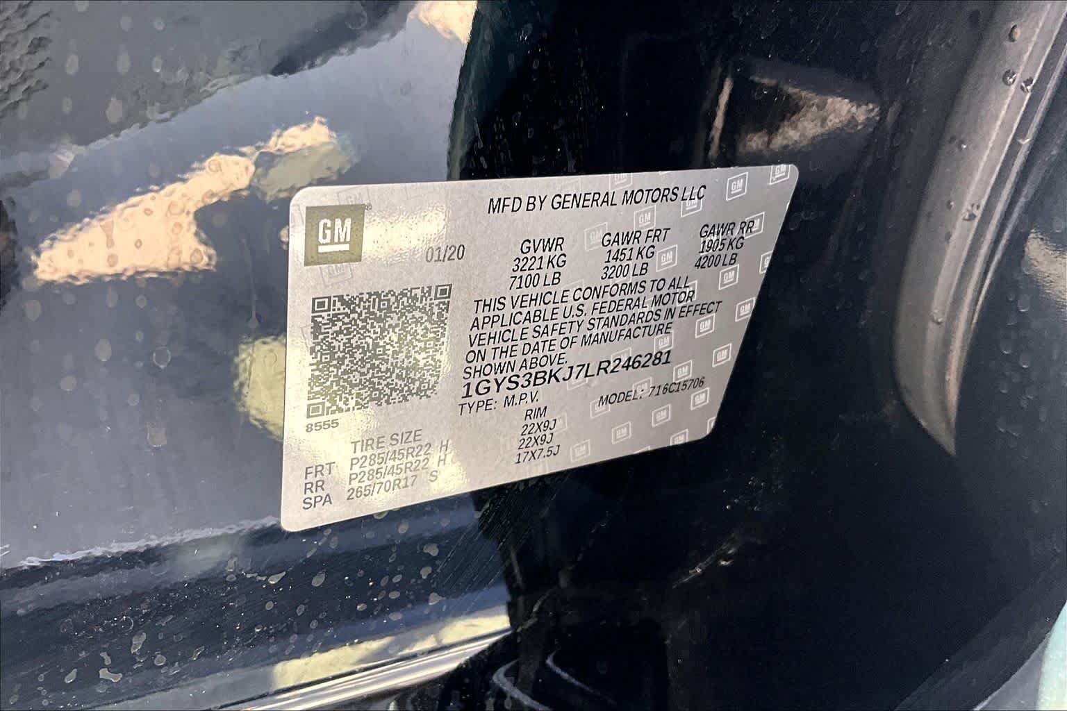 Used 2020 Black Raven Cadillac Luxury image 34