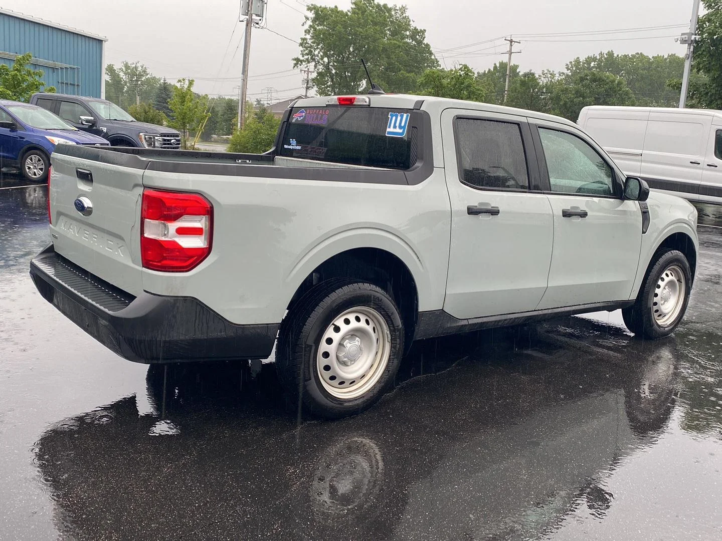 Used 2022 Cactus Gray Ford XL image 10