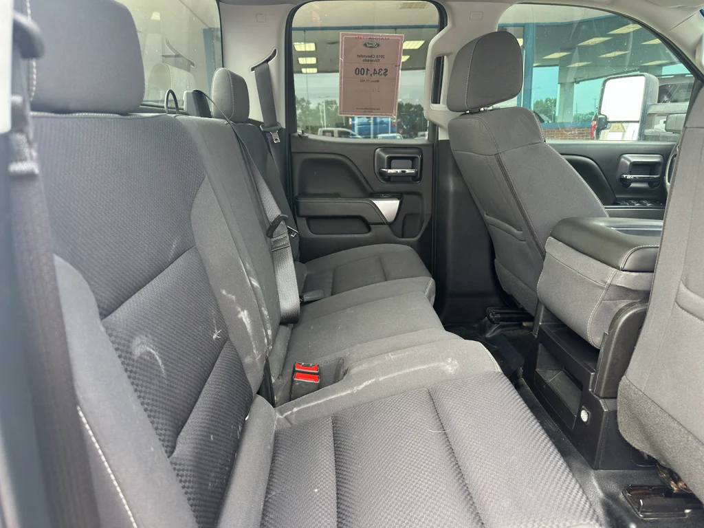 Used 2018 Summit White Chevrolet LT image 20