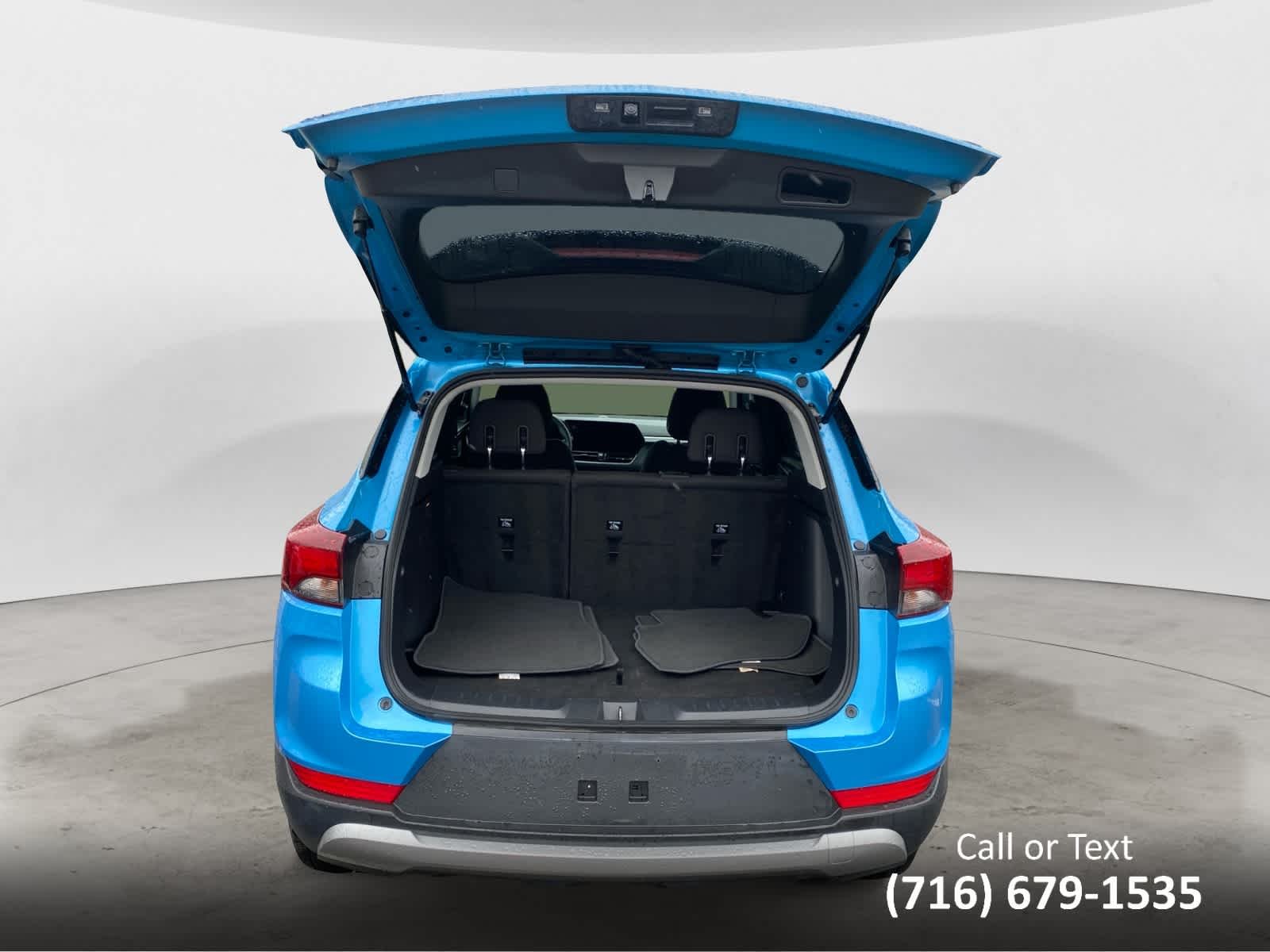 Used 2025 Marina Blue Metallic Chevrolet LT image 23