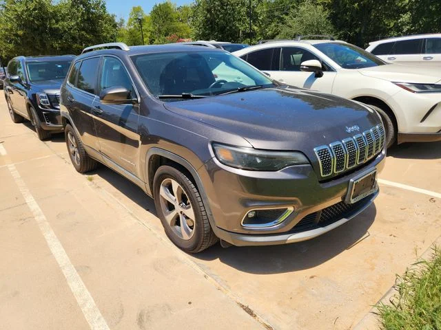 Used 2019 Gray Jeep Limited image 1