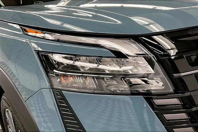 New 2026 Baltic Teal Nissan Platinum image 15