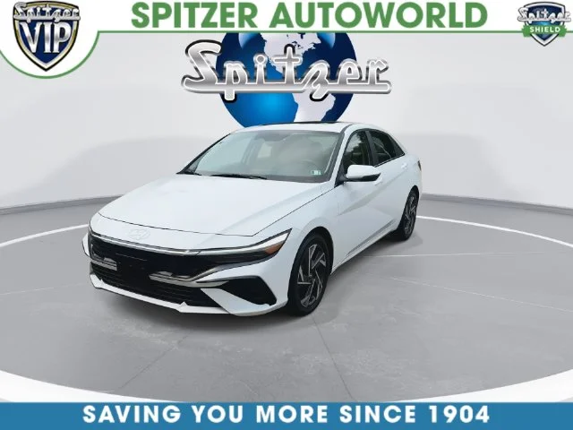 Used 2025 White Hyundai Limited image 7