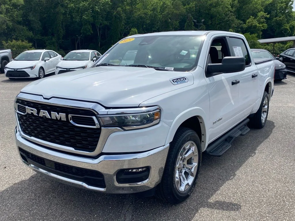 Used 2025 White Ram Big Horn/Lone Star image 2