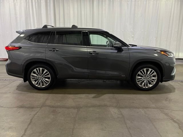 Used 2023 Gray Toyota Platinum image 3