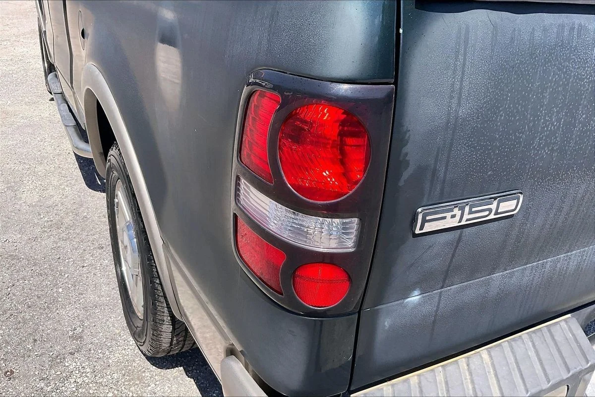 Used 2004 Green Ford LARIAT image 21