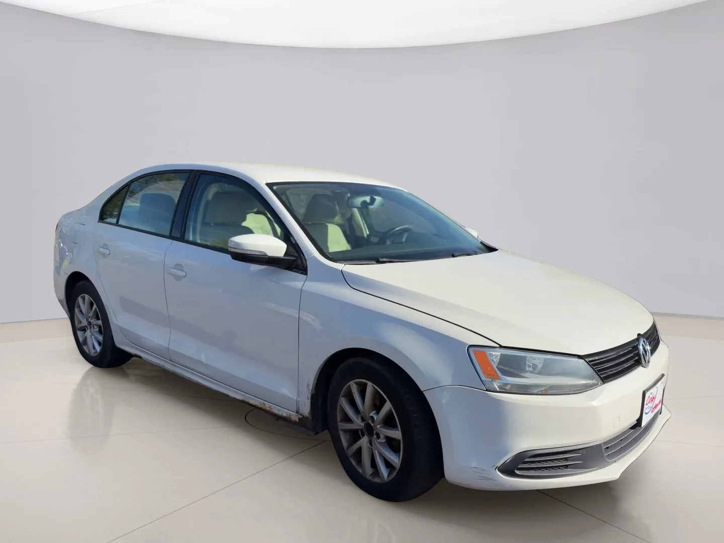 Used 2012 White Volkswagen SE image 7
