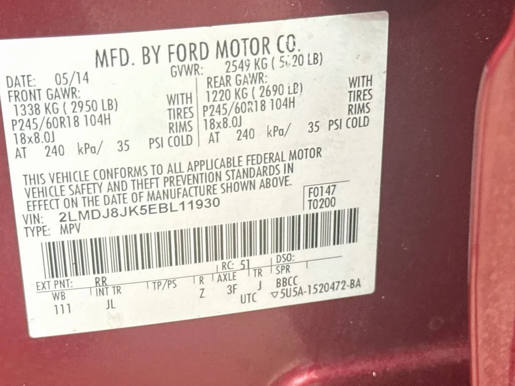 Used 2014 Ruby Red Metallic Tinted Clearcoat Lincoln Base image 29