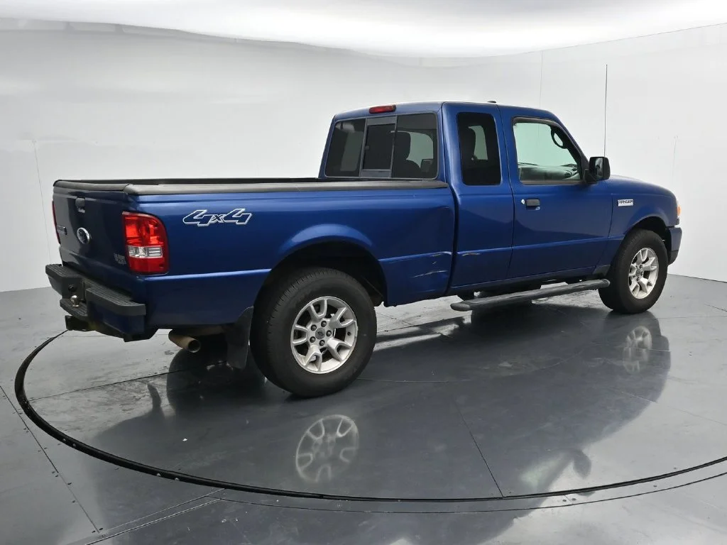 Used 2011 Blue Ford XLT image 7