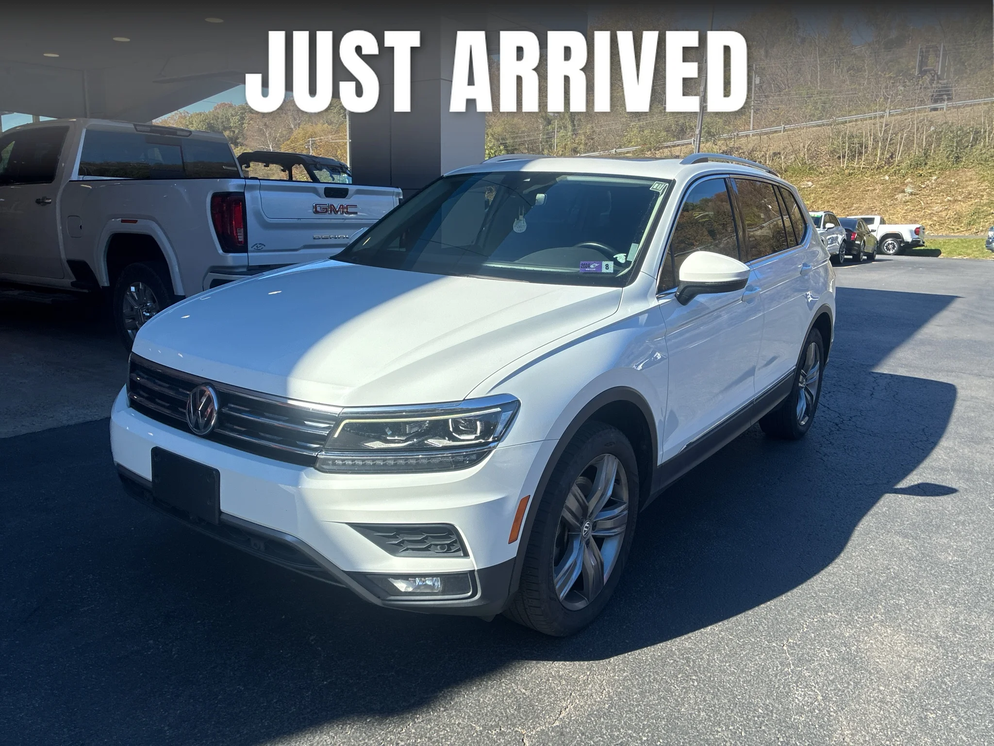 Used 2019 Pure White Volkswagen SEL Premium image 1