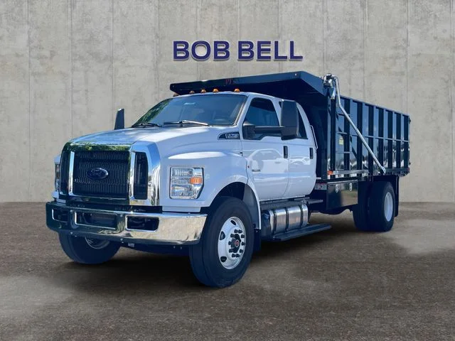 2027 Ford F-750SD Base
