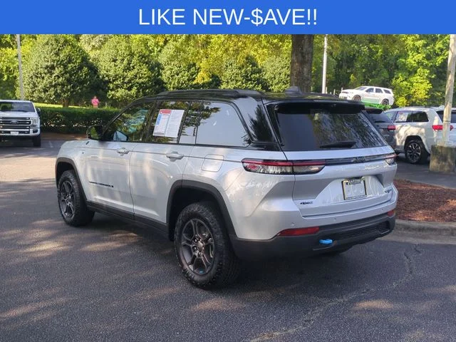 Used 2025 Silver Jeep Trailhawk 4xe image 3