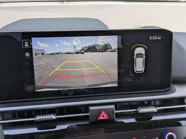 Used 2026 Snow White Pearl Kia LX image 21