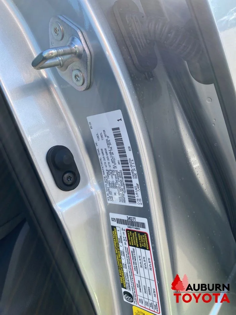 New 2026 Celestial Silver Metallic Toyota  Platinum image 35