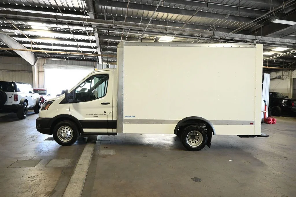 New 2024 Oxford White Ford Base image 5