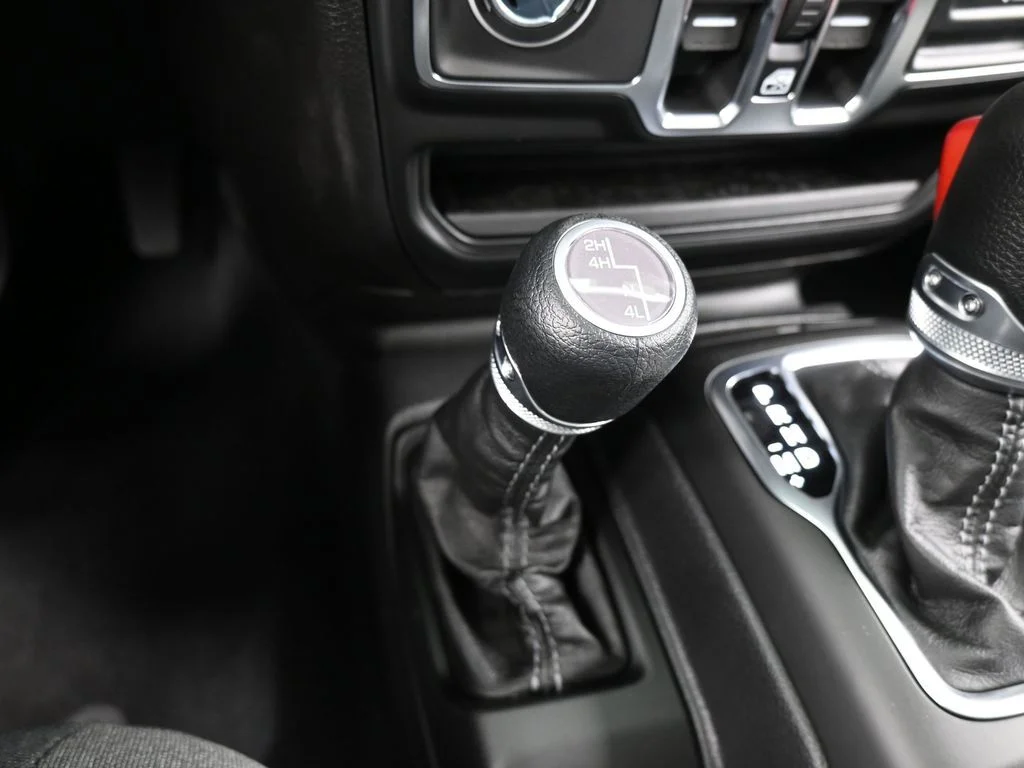 New 2026 Black Clear-Coat Exterior Paint Jeep Sport image 20