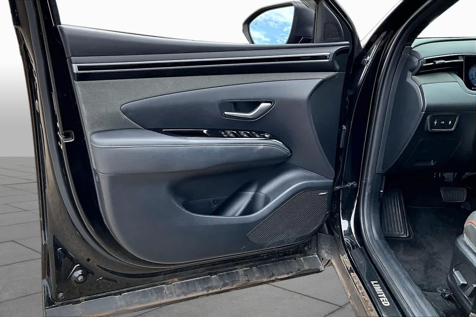 Used 2024 Phantom Black Hyundai Limited image 18