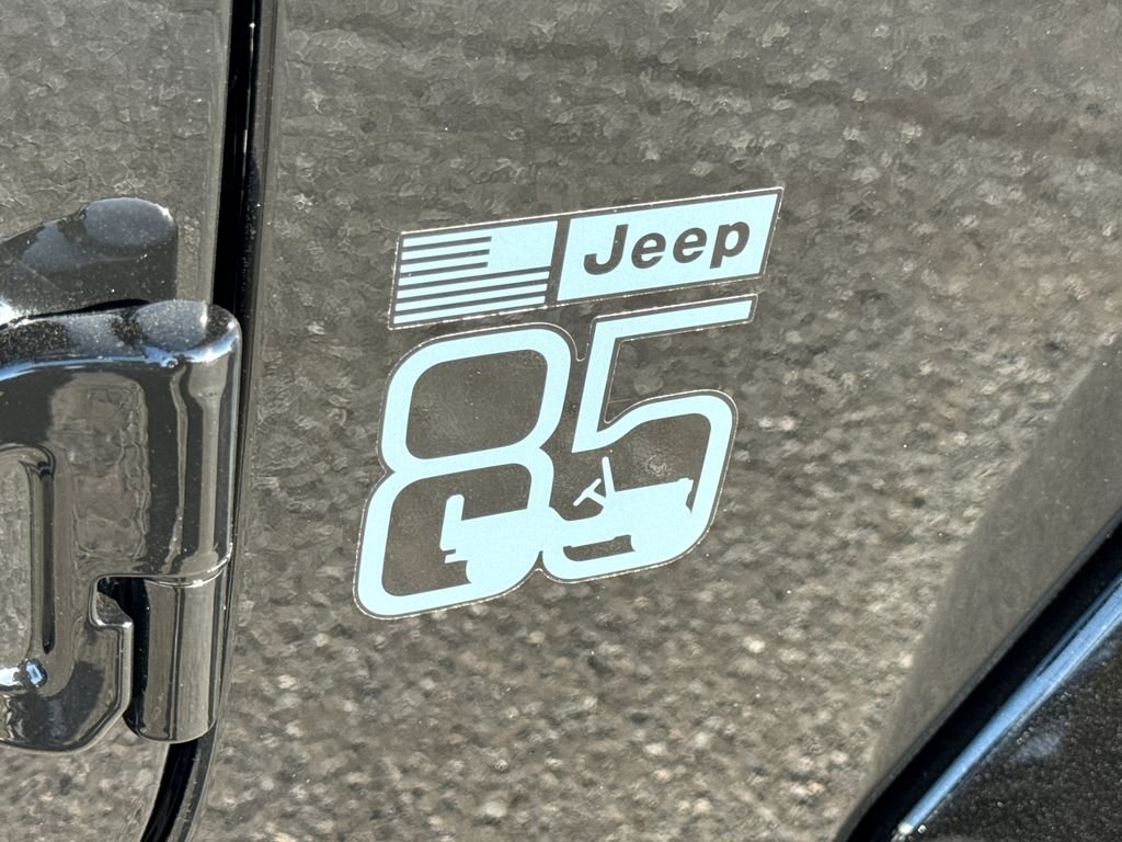 New 2026 Black Clear-Coat Exterior Paint Jeep 85th Anniversary Edition image 8