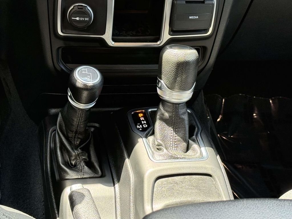Used 2020 Black Jeep Unlimited Sport image 22