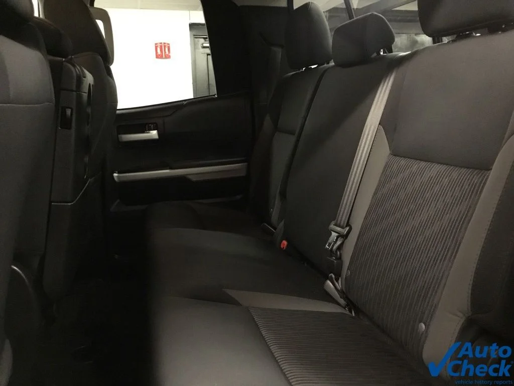 Used 2014 Red Toyota SR5 image 35