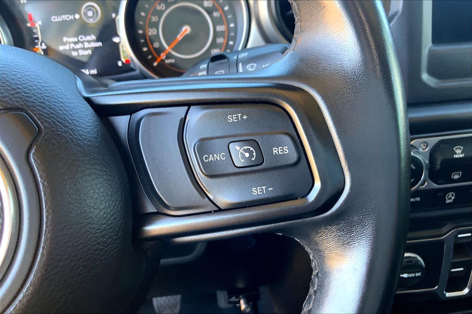 Used 2020 Hellayella Clearcoat Jeep Sport S image 25