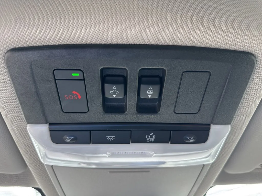 Used 2023 Gray Nissan SV image 41