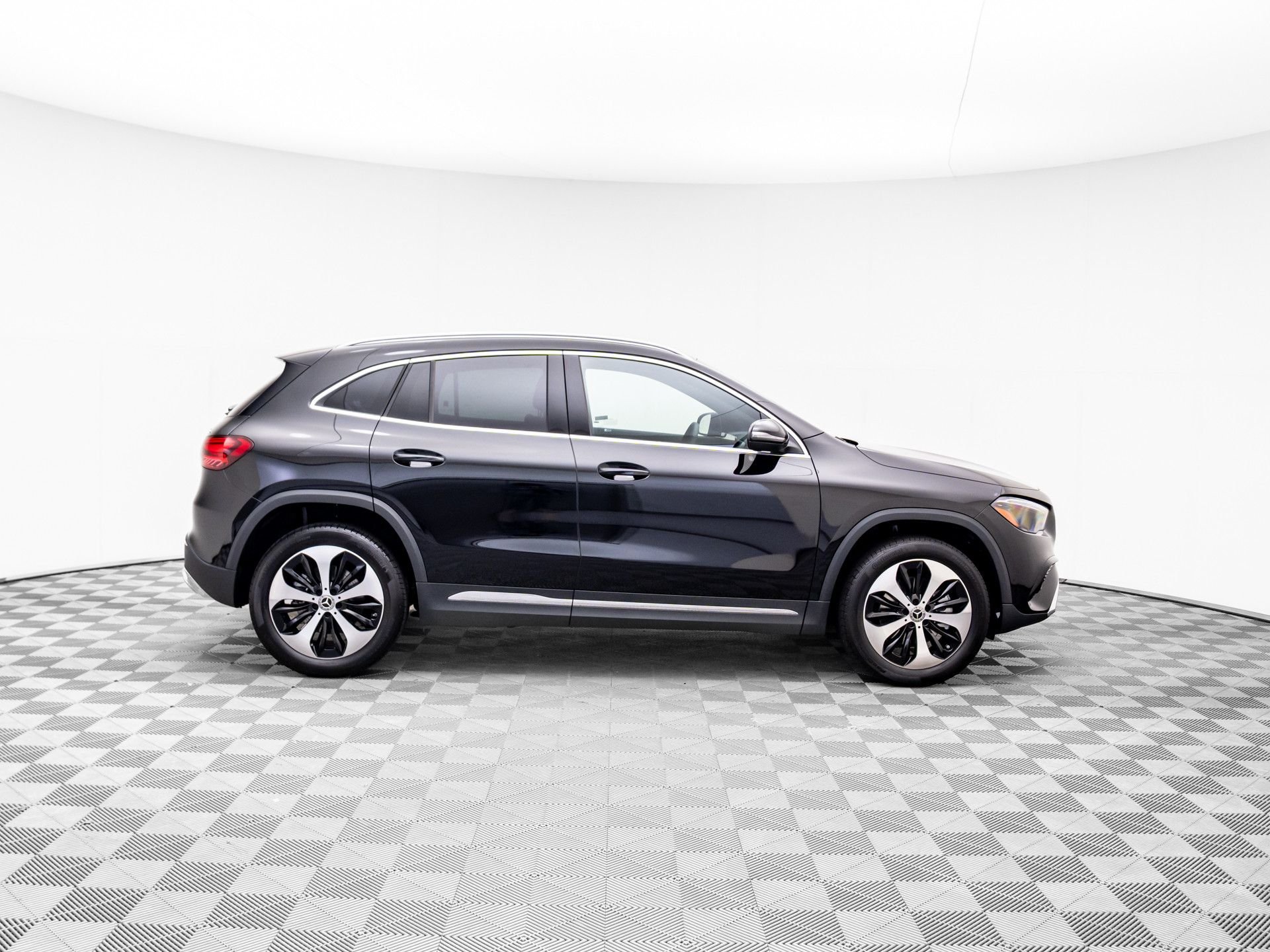 New 2026 Night Black Mercedes-Benz GLA 250 image 6