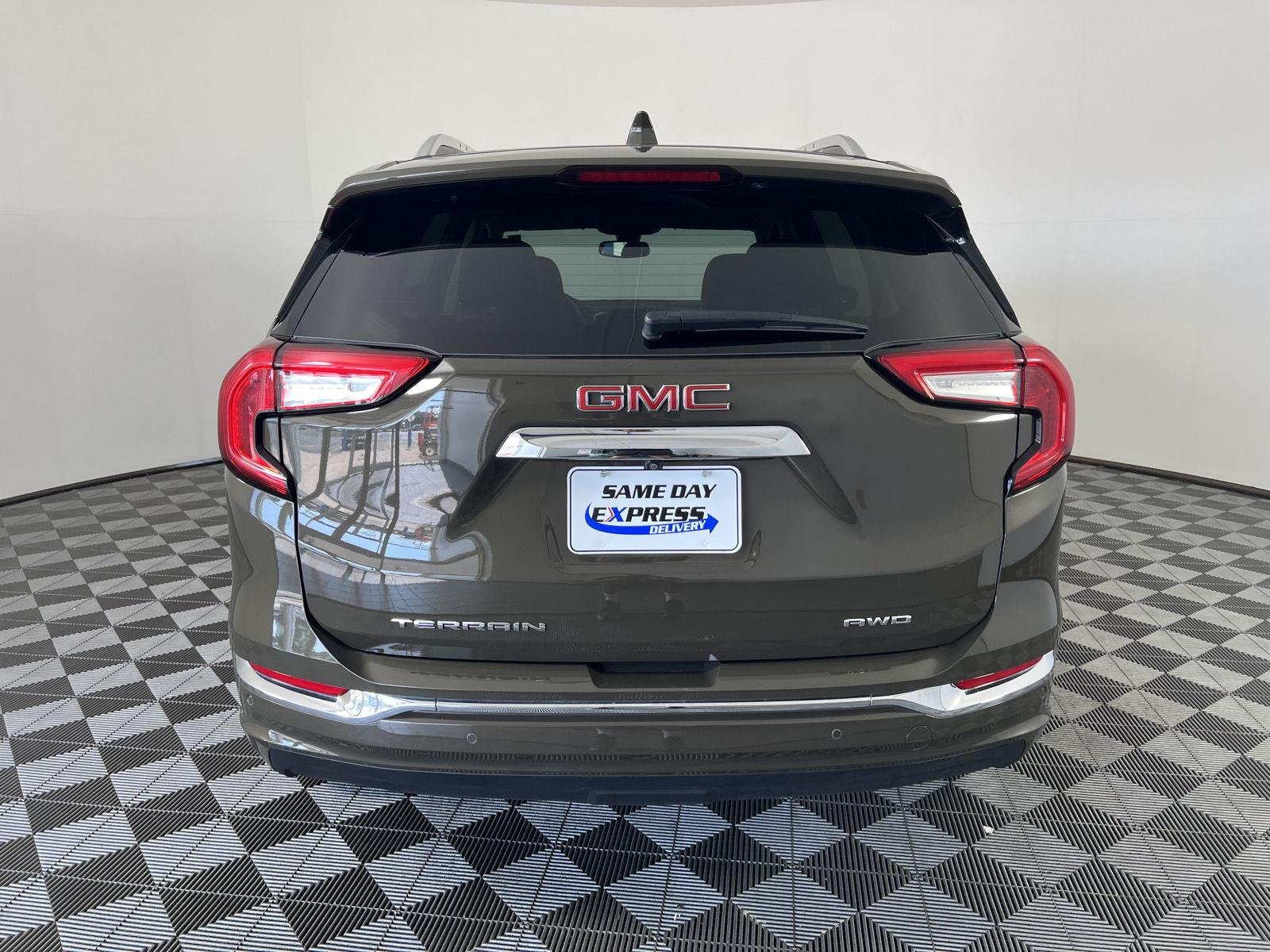 Used 2023 Deep Bronze Metallic GMC Denali image 29