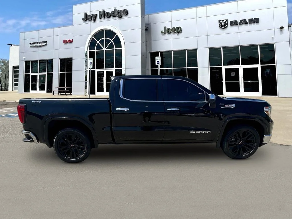 Used 2019 Black GMC SLT image 4