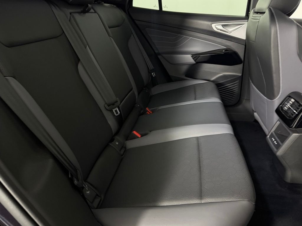 Used 2023 Black Volkswagen Pro S image 30