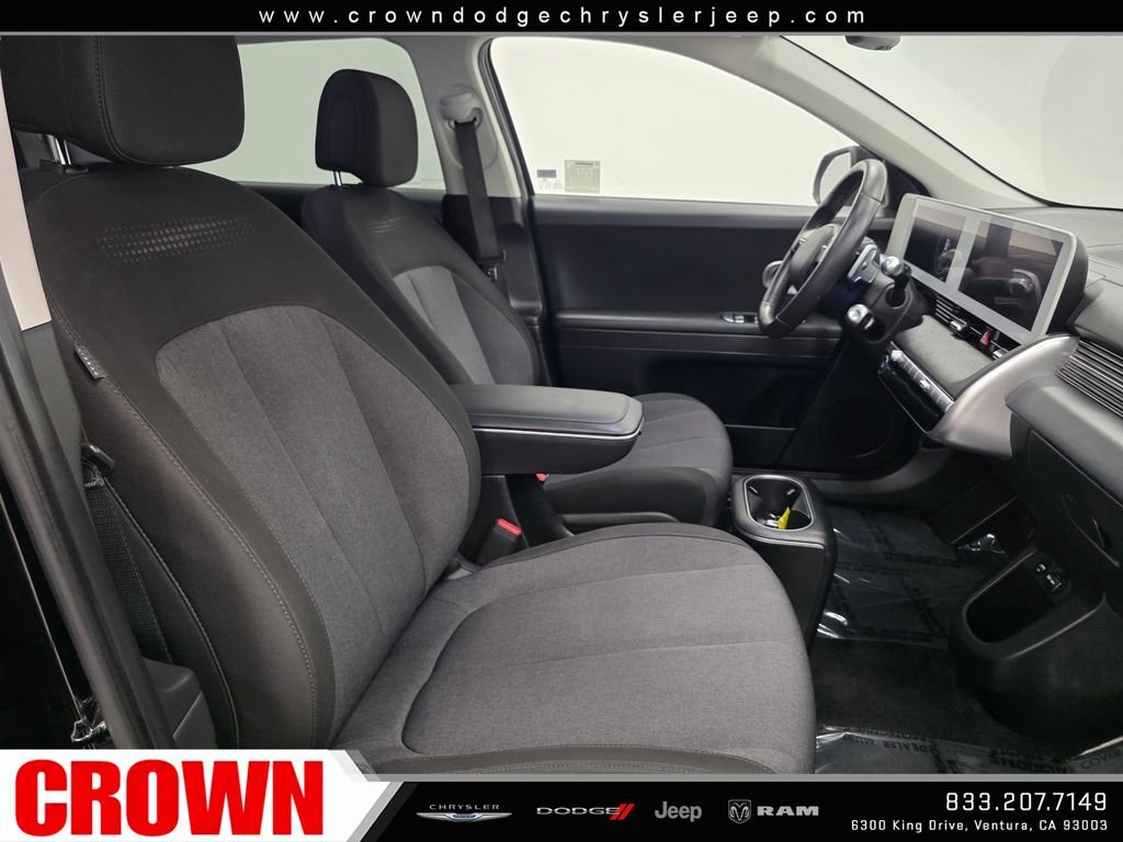 Used 2024 Black Hyundai SEL image 10