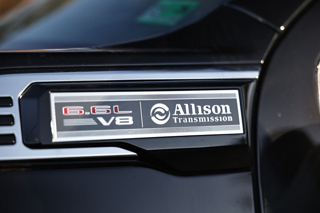 Used 2025 Black GMC Denali image 3