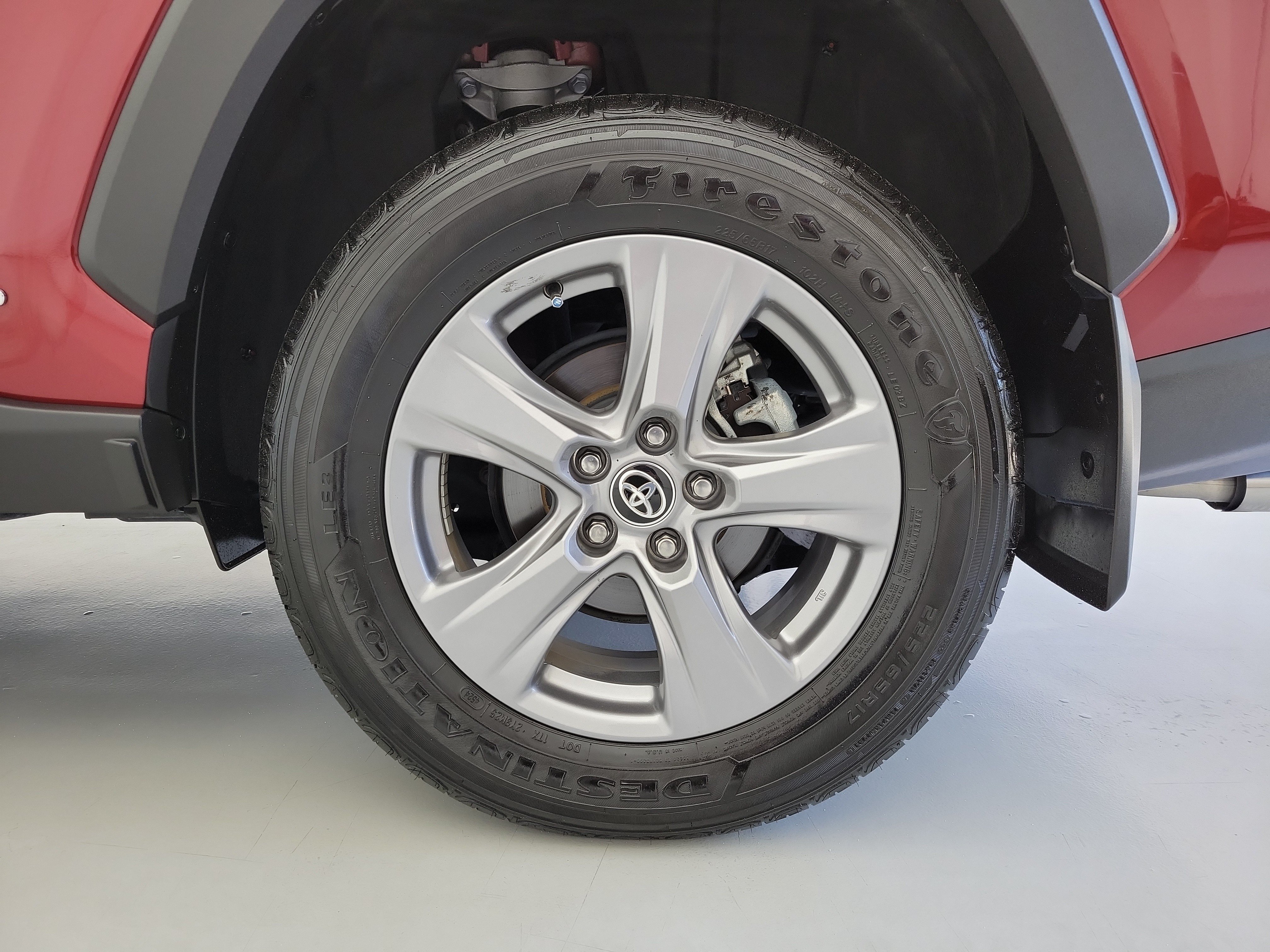 Used 2025 Ruby Flare Pearl Toyota XLE image 13
