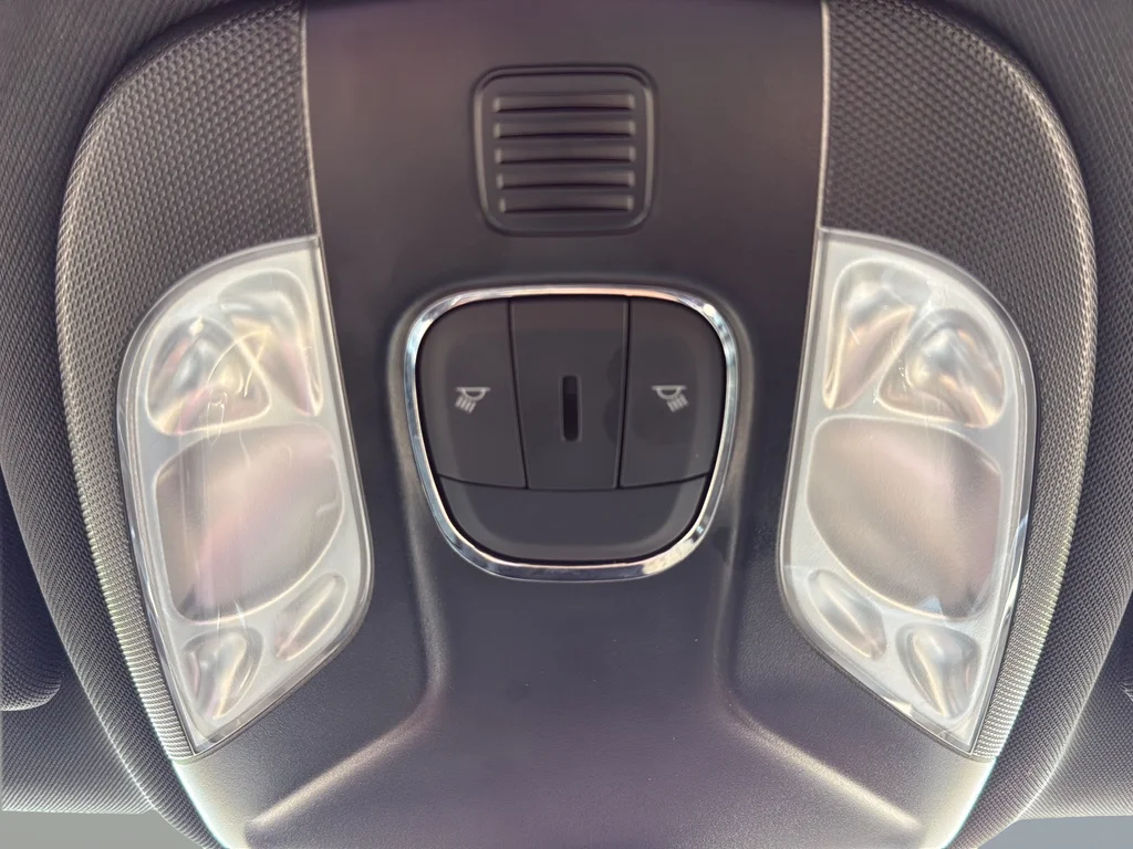 2025 Jeep Compass Limited - Photo 27
