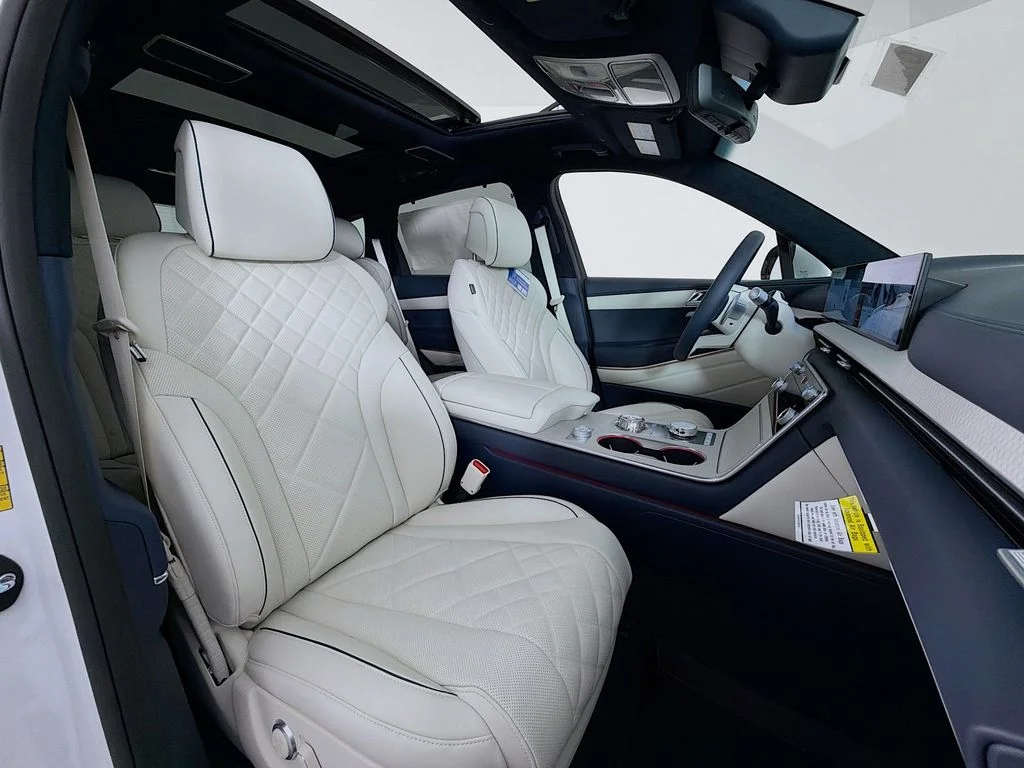 New 2026 Uyuni White Genesis 3.5T Prestige image 31