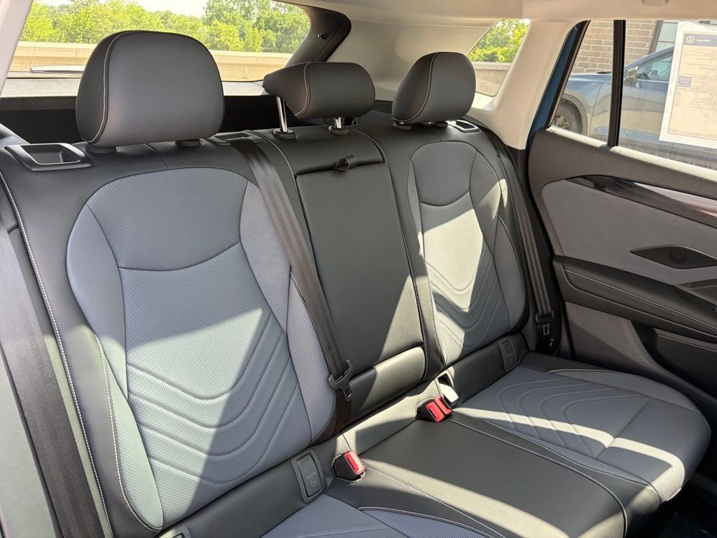 New 2026 Monterey Blue Pearl Volkswagen 2.0T SE image 20