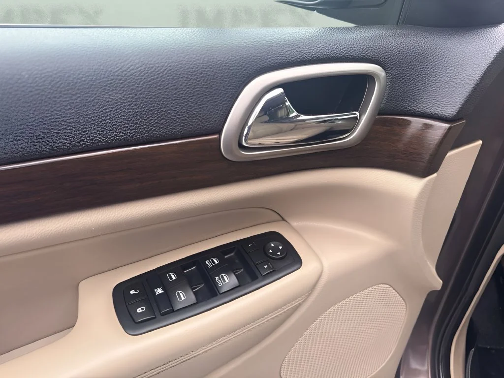 Used 2017 Brown Jeep Laredo image 21